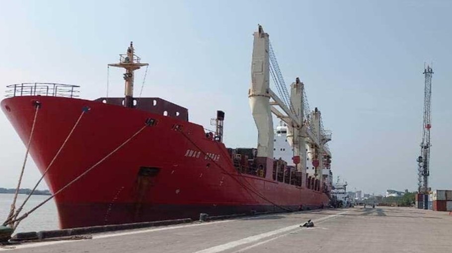 Vessel with RNPP machinery anchor at Mongla