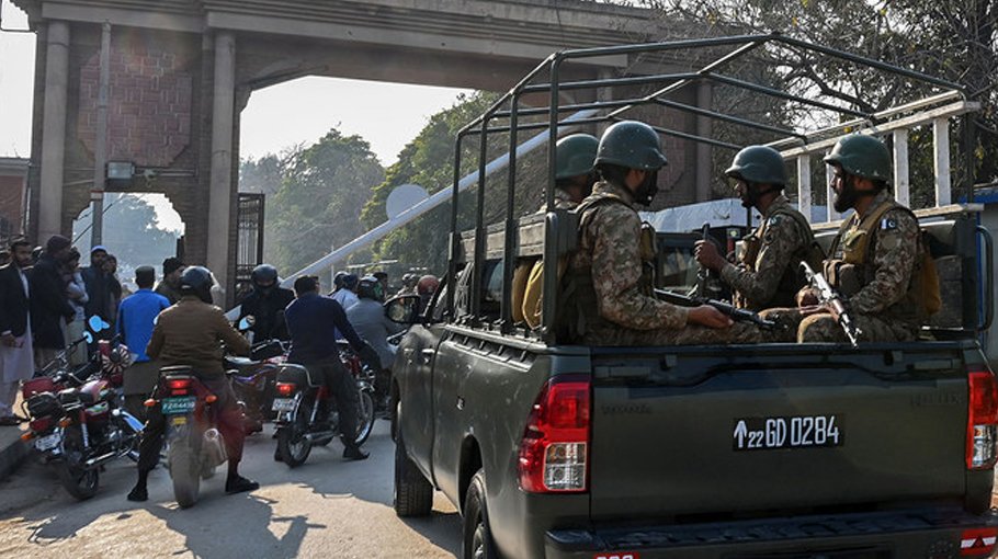 Pakistan: 3 troops, 7 militants killed in overnight attacks