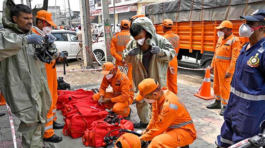 11 dead, 4 hospitalised in gas leak in   northern India