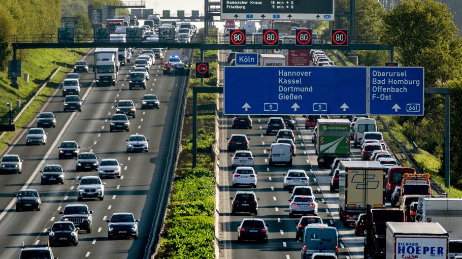 Campaigners call for fossil fuel   deadline, more   climate aid