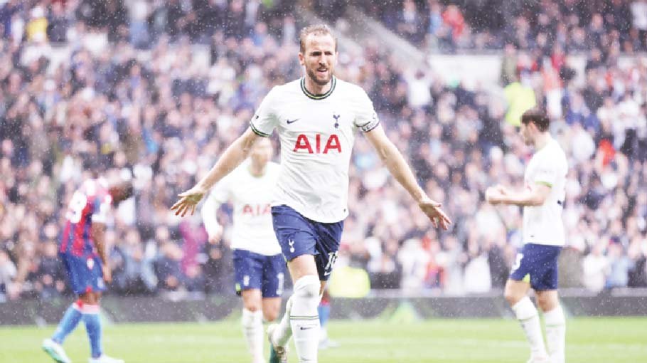 Kane an inspiration for Spurs’ squad, says Mason