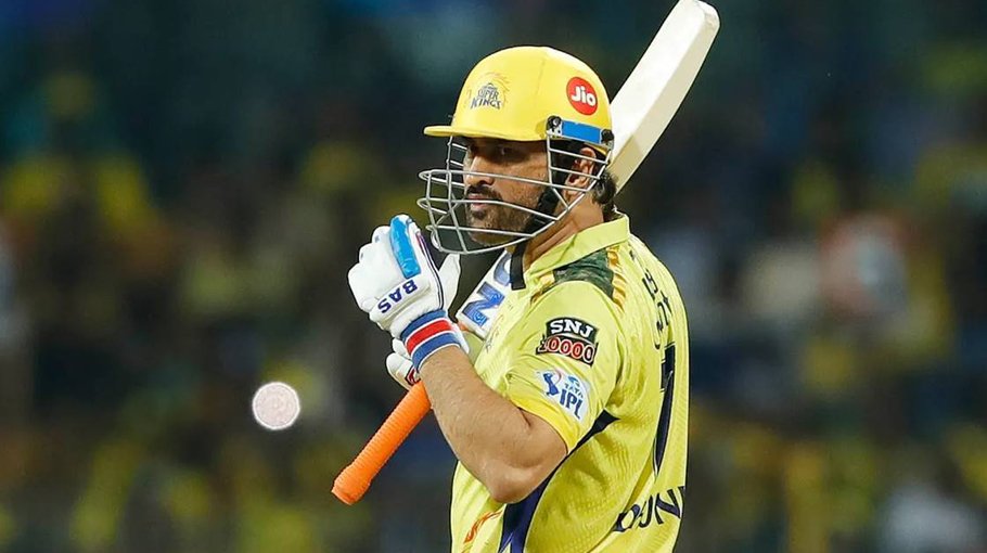 Dhoni reinvents  himself to remain useful in IPL