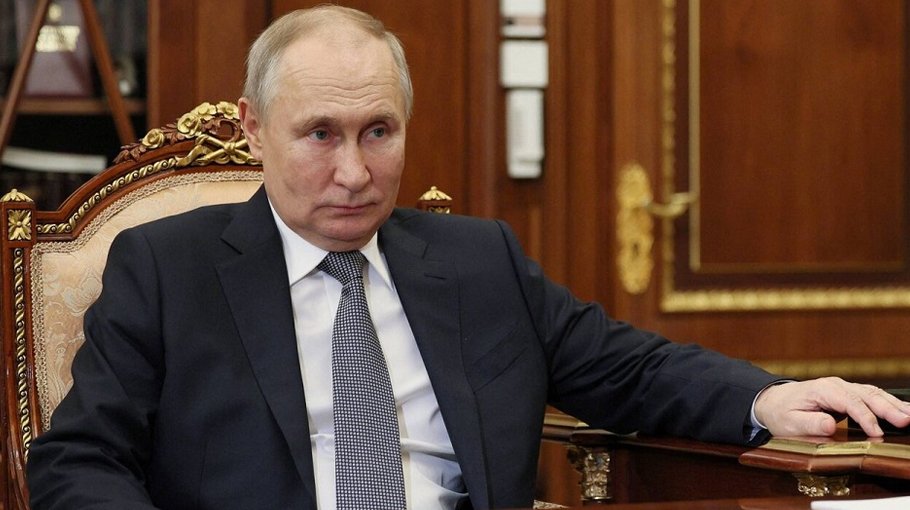 Russia open to extensive business cooperation with Muslim countries: Putin