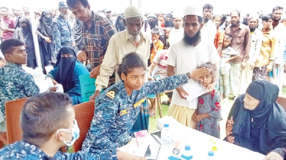 Navy provides food, medical aid to St. Martin’s