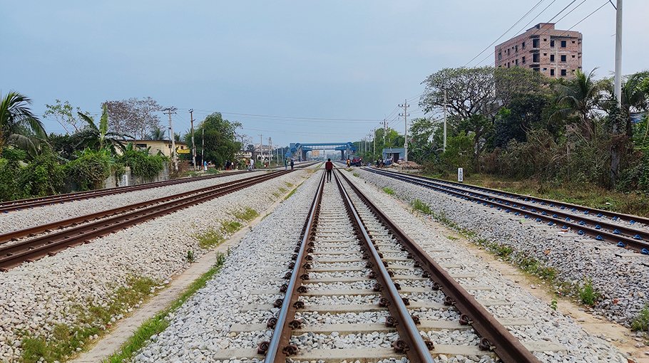 Dhaka-Cox’s Bazar train to run in September