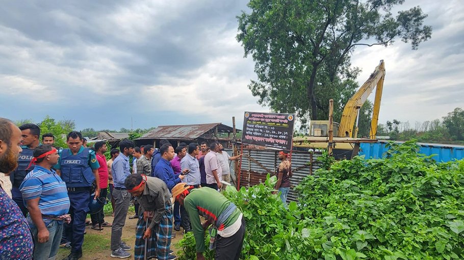 100 acres of government land, ponds  recovered from illegal occupation