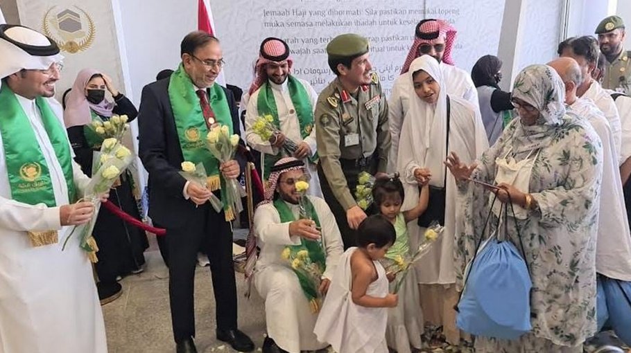 829 Hajj pilgrims reach Saudi   Arabia