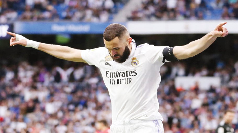 Benzema, Rodrygo goals saw the Santiago Bernabéu pay tribute to Vini Jr. 