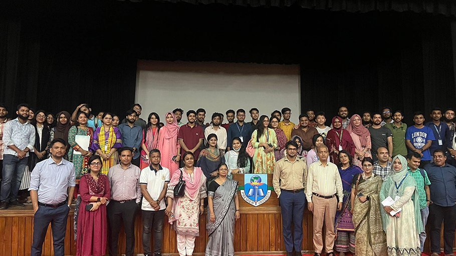 ‘Omar Faruk er Ma’ staged at PU
