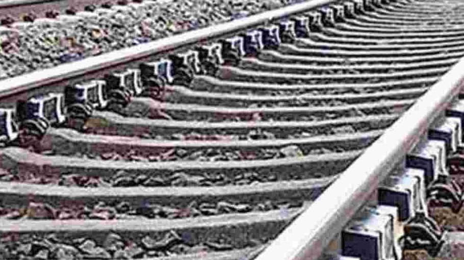 Youngman loses legs under wheels of train Bangladesh Post