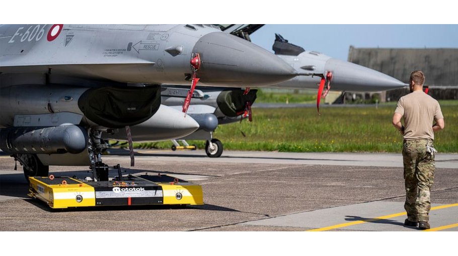 Denmark to start  training of Ukrainian pilots   on F-16s