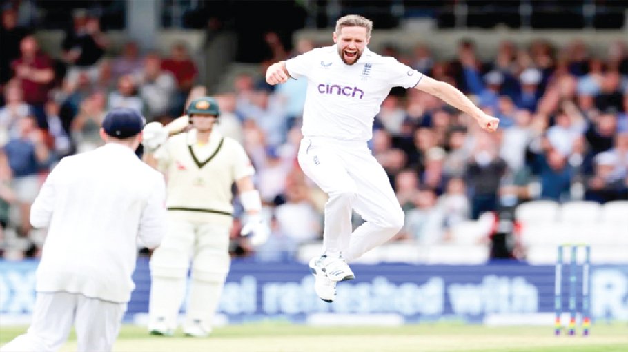 England rattle Australia early in Headingley Test