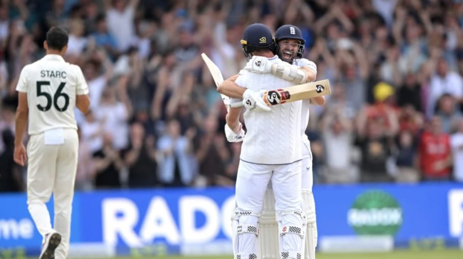 England win another Headingley thriller  to keep series alive
