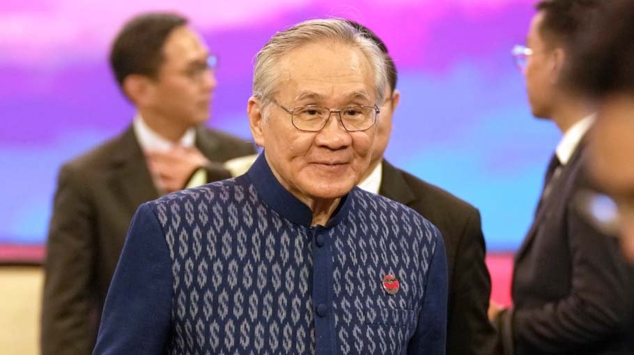 Thai diplomat meets with Suu Kyi in detention 