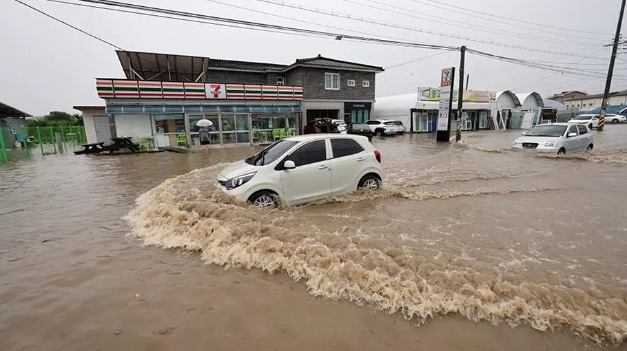 S Korea floods leave at least 20 dead as thousands forced to evacuate