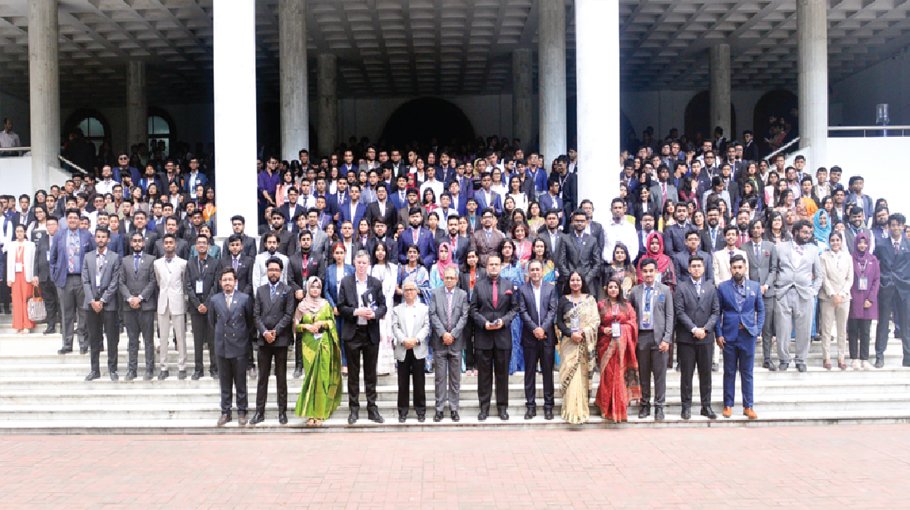DUNMUN  conference begins at DU