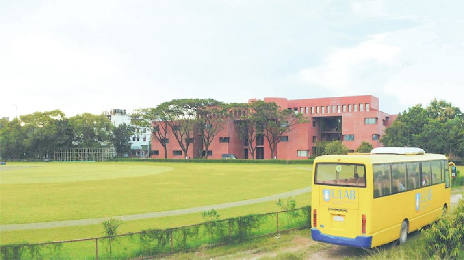 Roundtable discussion on startups and venture capital held at ULAB
