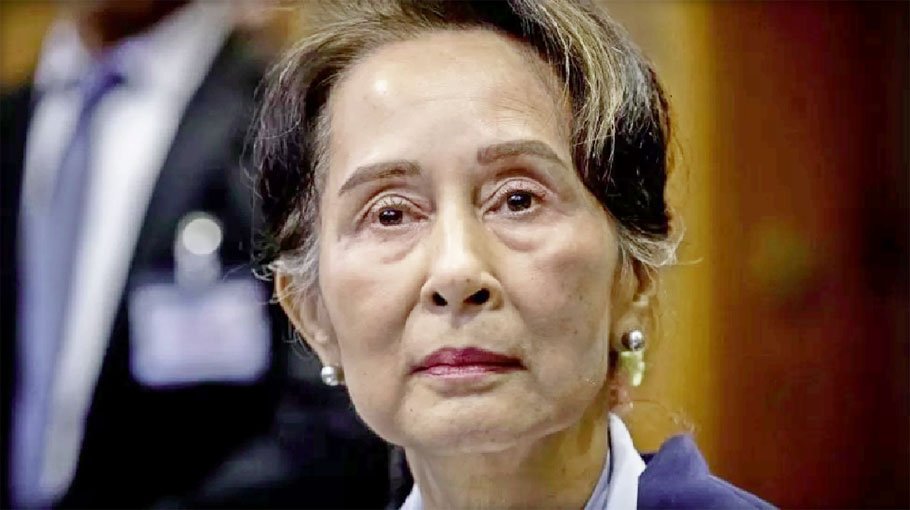 Suu Kyi moved out of jail to house arrest