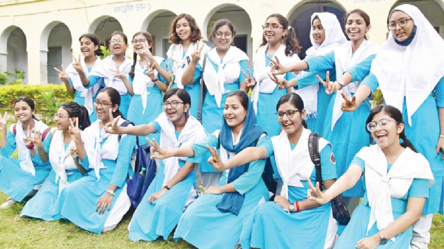 Girls ahead of boys in SSC results under REB