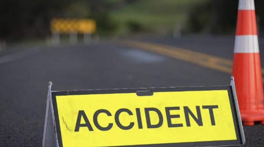 Man sandwiched to death by 2 buses  in city