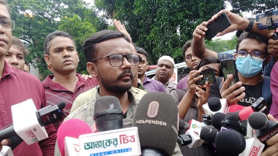 Hero Alam to sue Rizvi for defamatory  remark