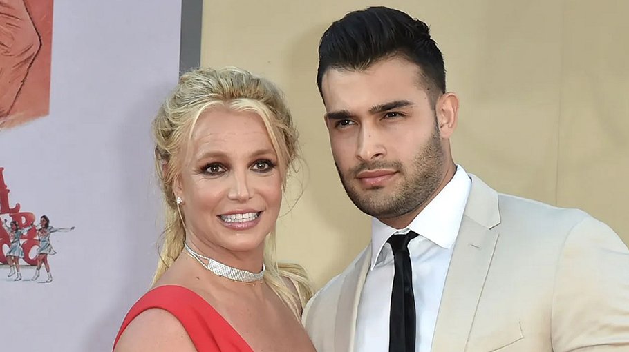 Britney Spears breaks silence on Sam Asghari split
