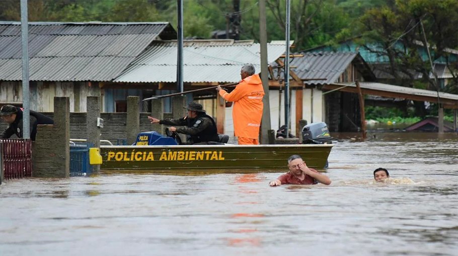 Storm kills 21 in Brazil, displaces over 1,600
