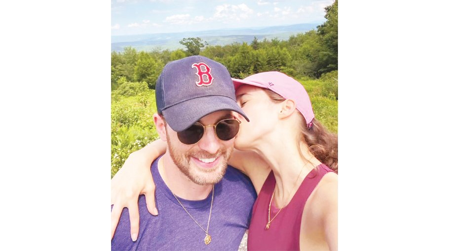 Chris Evans and Alba Baptista tied the knot