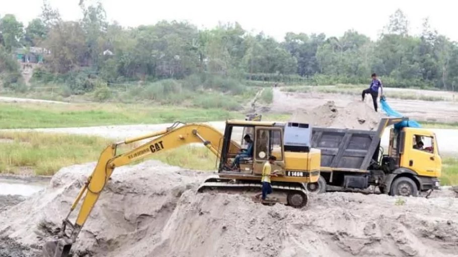 Take steps to stop lifting sand to save arable lands
