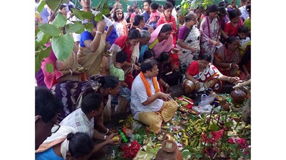 300-year-old traditional Gurpukur Fair begins in Satkhira