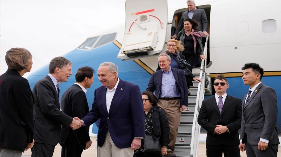 US senators in China to calm tensions  with Beijing  
