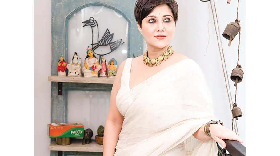 Swastika Mukherjee signs for another Bangladeshi movie