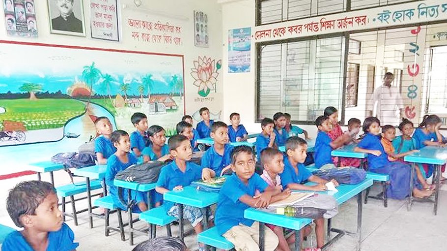 Aitendance in govt pry schools increases after Covid-19  in Khulna div