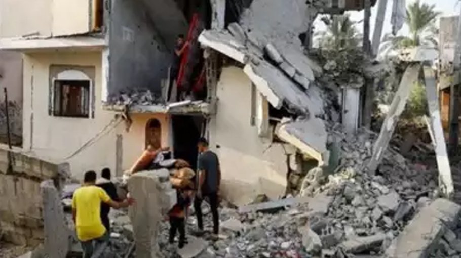 WHO flies Gaza health supplies  to Egypt border