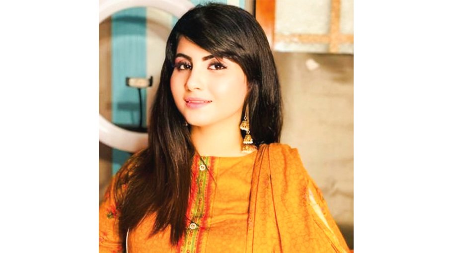 Pakistani actress Sehar Shinwari to date Bangladeshi man if  cricket team defeats India