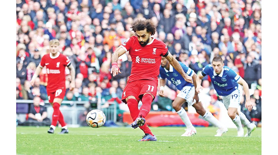 Salah’s brace sees Liverpool beat  10-man Everton