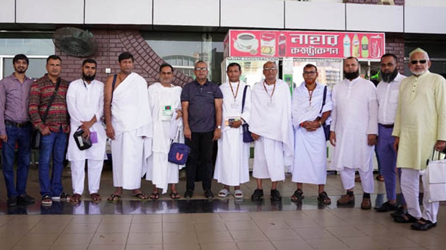 Nagad distributors leave for Umrah
