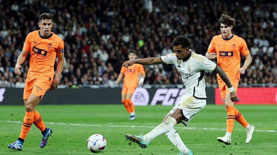 Real Madrid thrash Valencia in LaLiga 