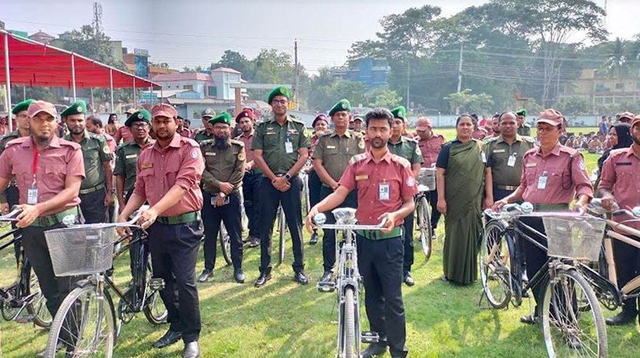 Bicycles distributed among Ansar, VDP members 