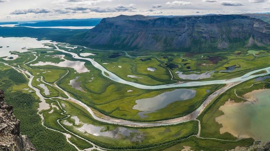 Tackling environmental issues including joint management of river basins and biodiversity  