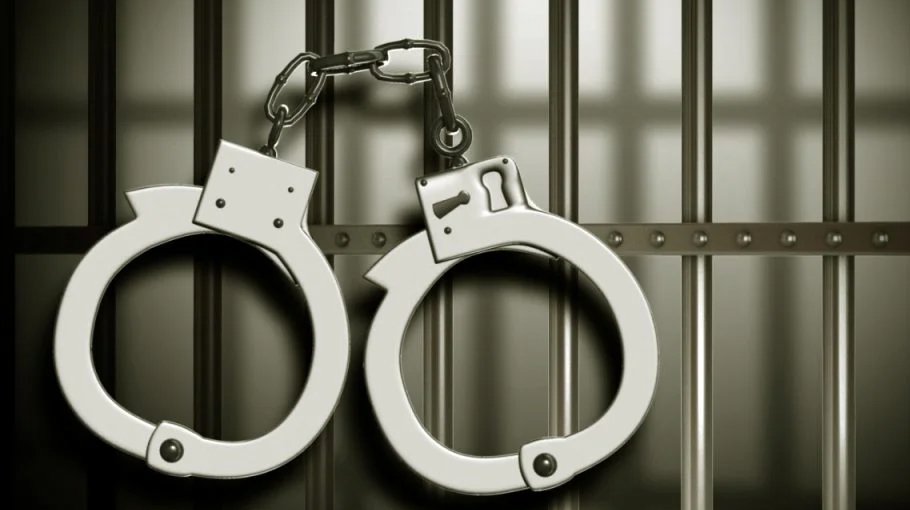 Drug peddler held with 3.5 kgs heroin