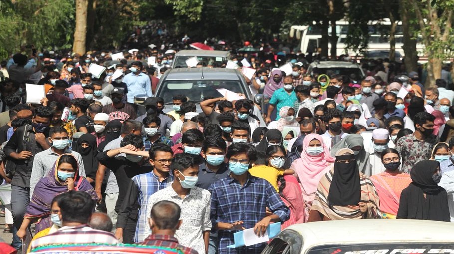 No single varsity entry test this year