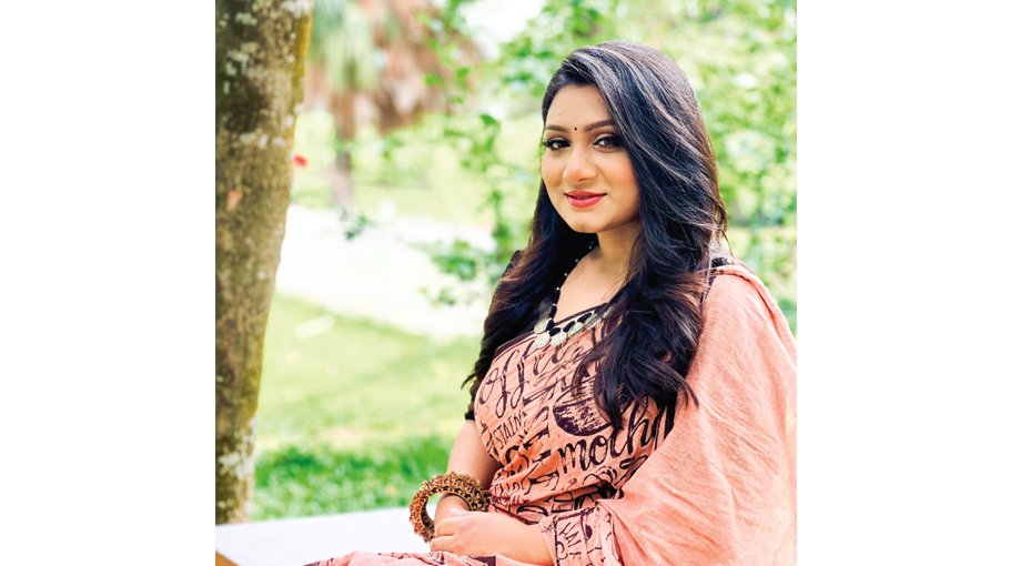 Popular singer Abanti Sithi to get  married next month