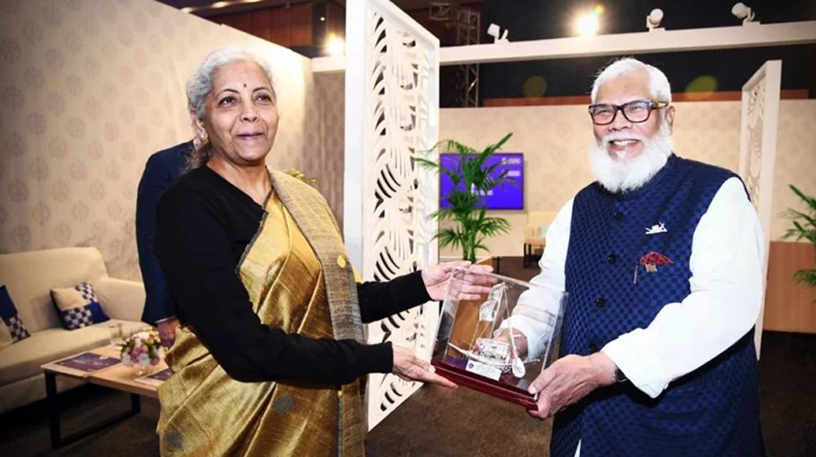 Salman F Rahman attends 'Global Economic Policy Forum' in Delhi