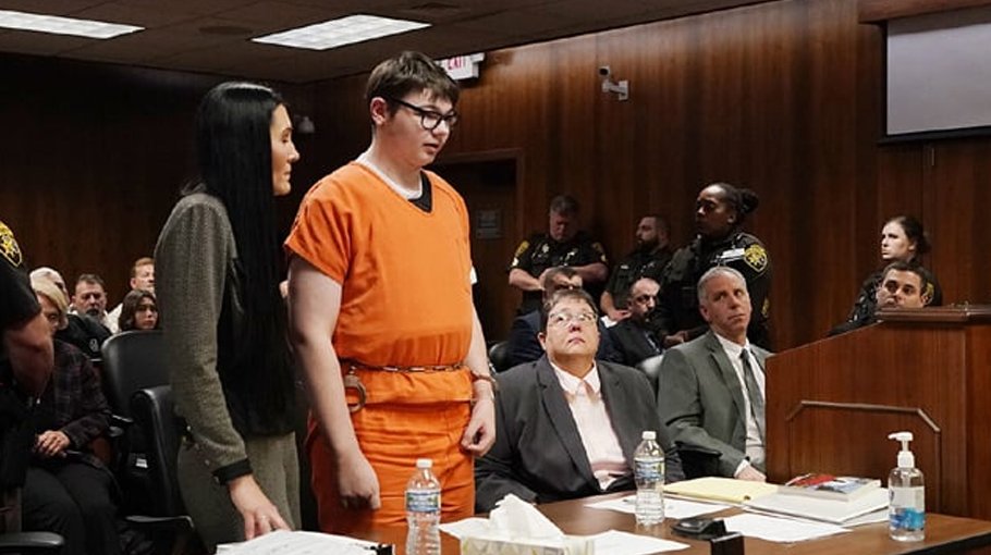 Life sentence for Michigan teen who shot dead four classmates