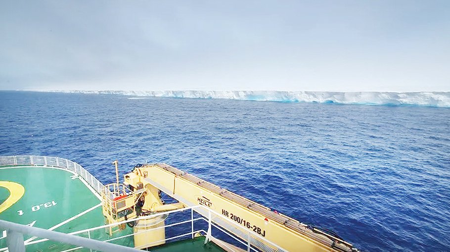 Monster iceberg just shy of a trillion tonnes