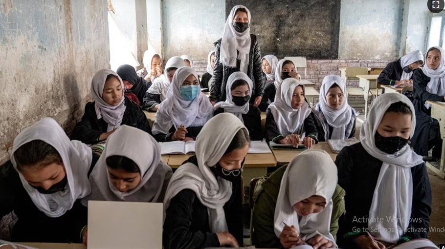 Afghan schoolgirls finish sixth grade in tears