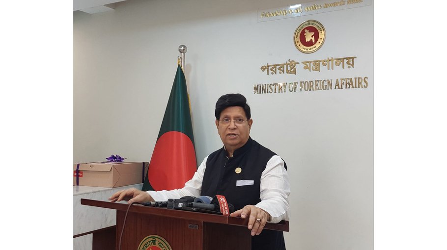 Momen would be happy if US applies visa policy on BNP