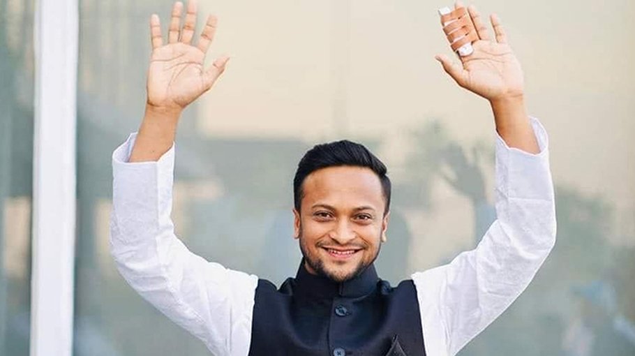 Shakib praises PM after taking oath as MP