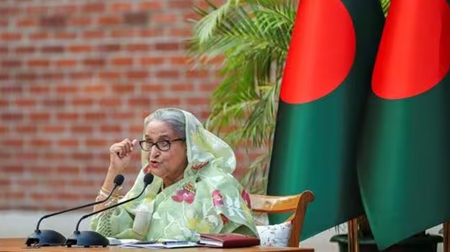 Foreign friends continue congratulating PM